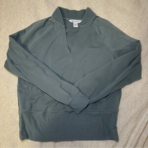 Athleta Womens V-Neck Sweater in Gray